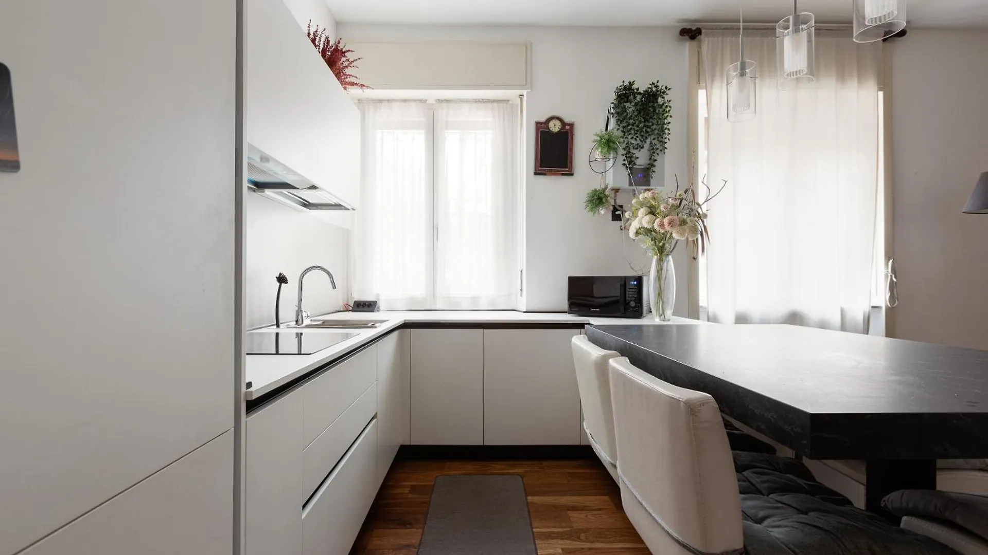 Modern Apartment Close To Forlanini And Linate! Milan Italy