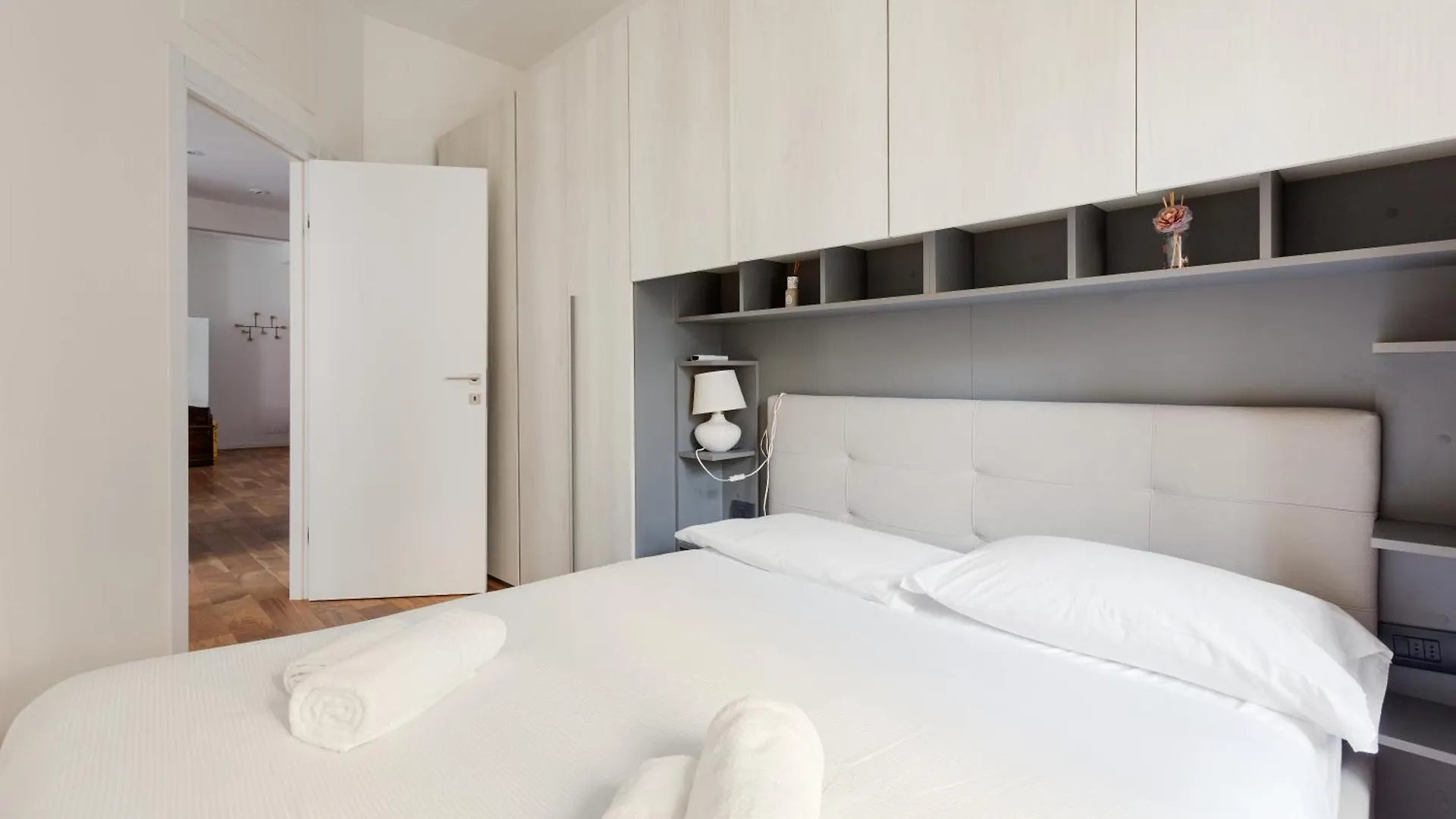 Modern Apartment Close To Forlanini And Linate! Milan Italy